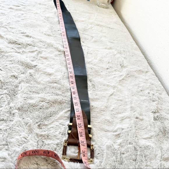 VINTAGE Brown Textured Leather Belt w/ Gold Hardware - Picture 7 of 7